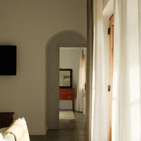 Quinta Amarela بيت ضيافة نازاريه